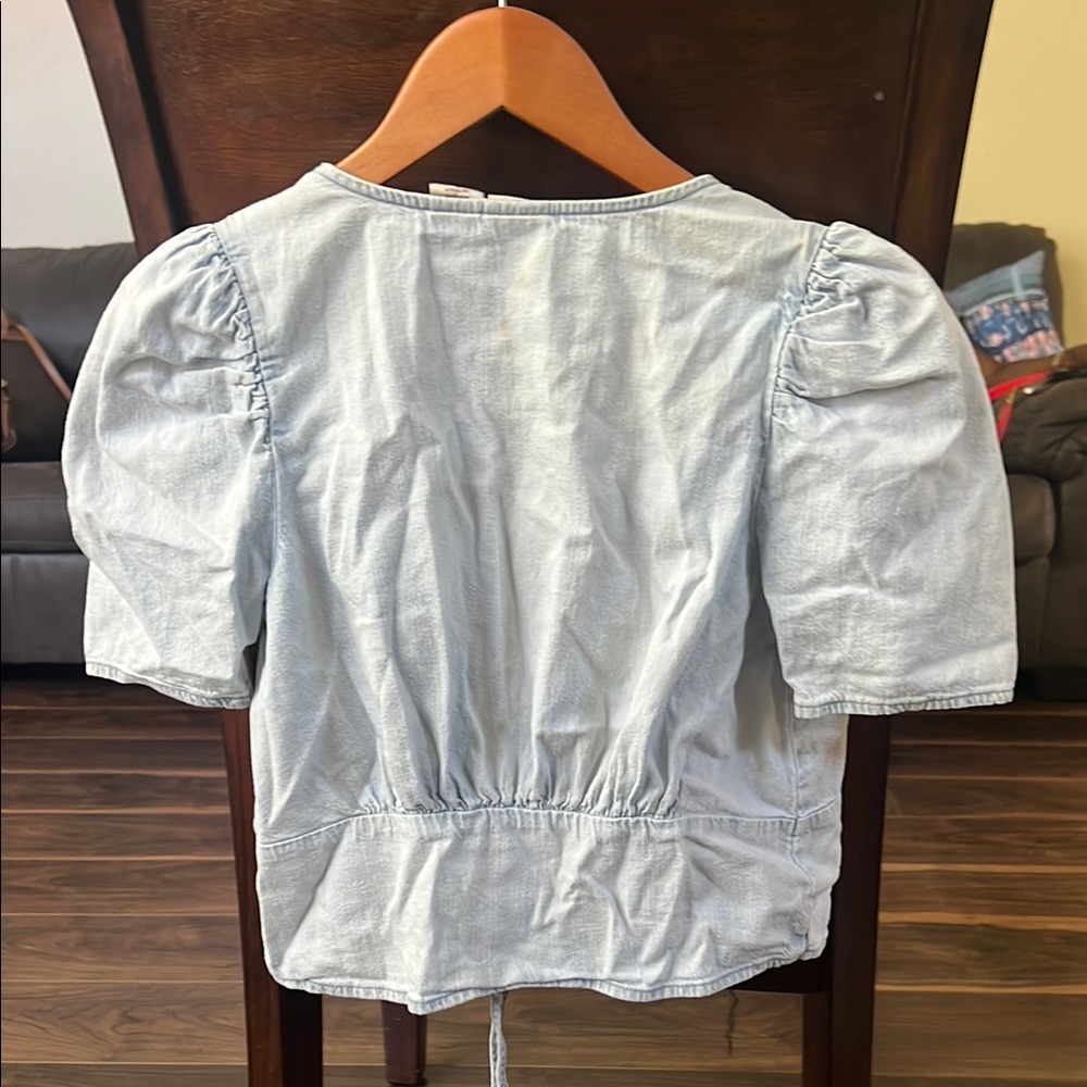Levi's Light Blue Denim Top - Picture 3 of 3